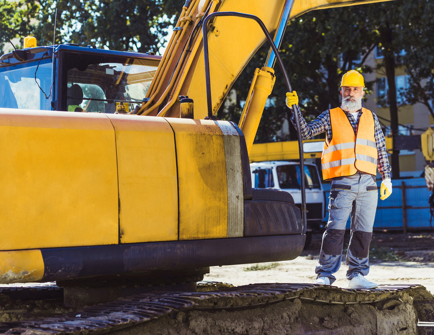 msre towing bulldozer